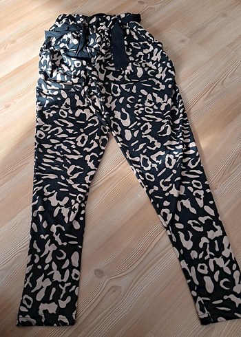 Leopar Desenli Kemerli Şalvar Kadın Pantolon - Görsel 2