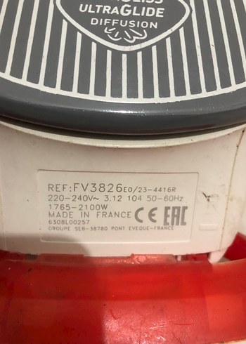 Beden Renk Tefal Parlak Kırmızı Ütü