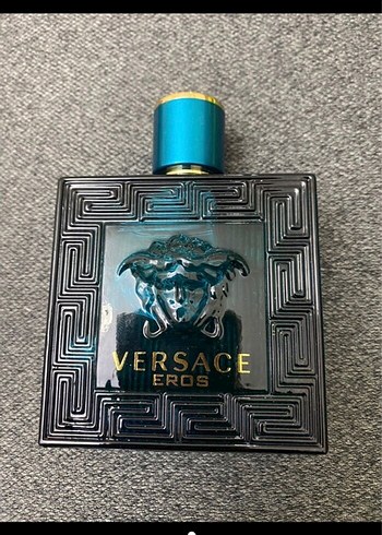 Versace Eros Erkek Parfümü - Mavi Modern Tasarım