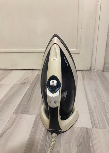 Tefal Gri Beyaz Buharlı Ütü