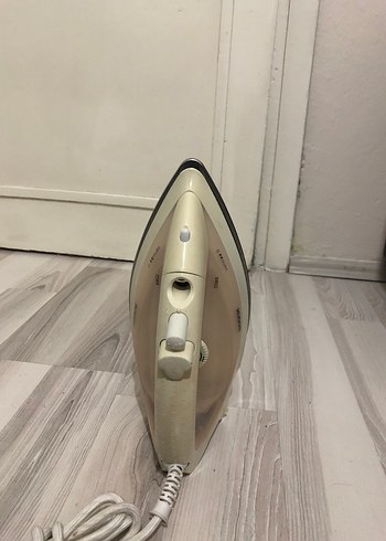 Beden Beyaz Bosch Ütü