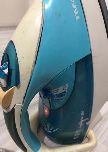 Tefal Parlak Mavi Ütü