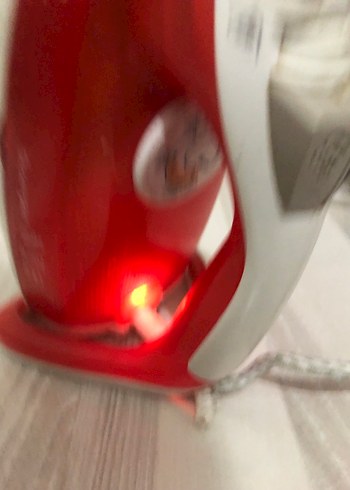 Beden Parlak Kırmızı Ütü