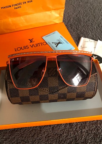 Beden turuncu Renk Louis Vuitton Kadın Gözlüğü