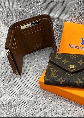 Louis vuitton cüzdan