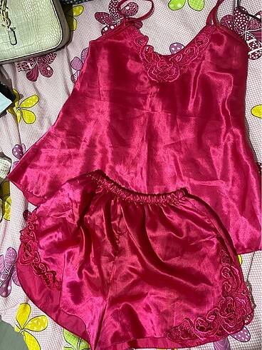 Diğer Saten pijama takımı
