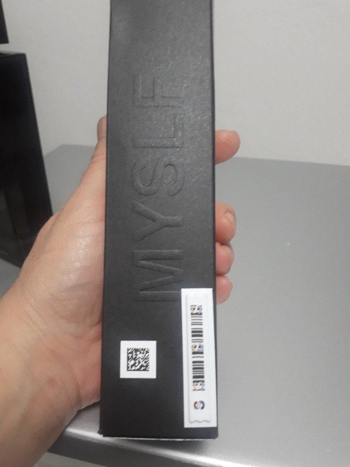 Yves Saint Laurent MYSLF Erkek Parfümü Siyah - Görsel 4