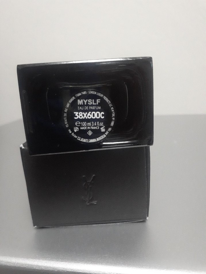 Yves Saint Laurent MYSLF Erkek Parfümü Siyah - Görsel 2