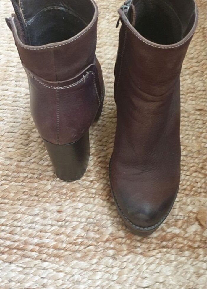 Kadın Kahverengi Topuklu Bot ? 39 Numara (Az Kullanılmış) - Görsel 4