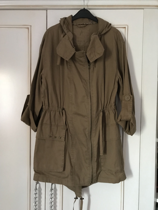 Baharlık Trenchcoat