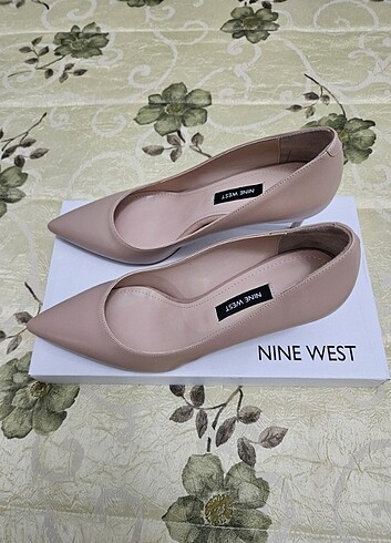 NİNE WEST PUDRA RENGİ