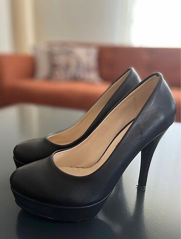 siyah stiletto