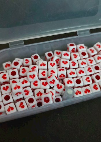 Kırmızı Kalp Desenli Boncuk - Görsel 2