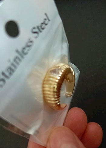 Altın Renkli Mini Elastik Küpe - Görsel 2