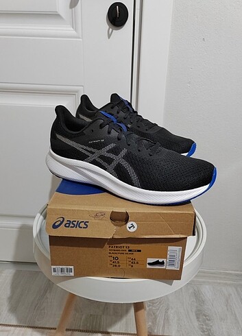 Orijinal Asics, sıfır kutulu 