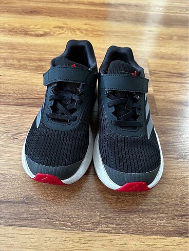 Adidas Çocuk Spor Ayakkabı