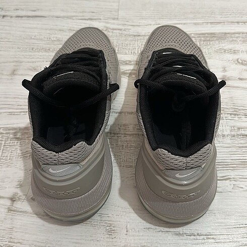 40 Beden Nike spor ayakkabı