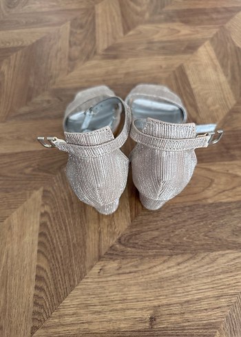 Bej Süet Tokalı İnce Topuklu Kız çocuk abiye ayakkabı - Görsel 3