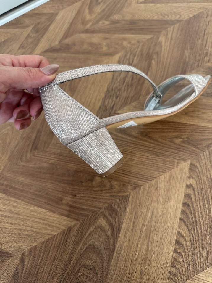 Bej Süet Tokalı İnce Topuklu Kız çocuk abiye ayakkabı - Görsel 4