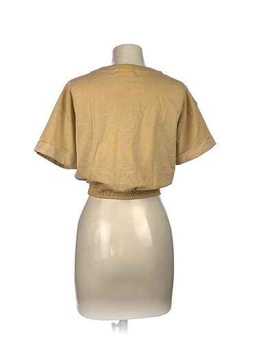 s Beden Bershka Bluz %70 İndirimli.