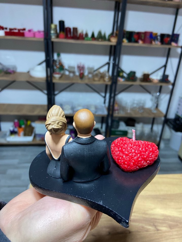 Kalp şeklinde tabanlı çift figürlü dekoratif mumluk - Görsel 2