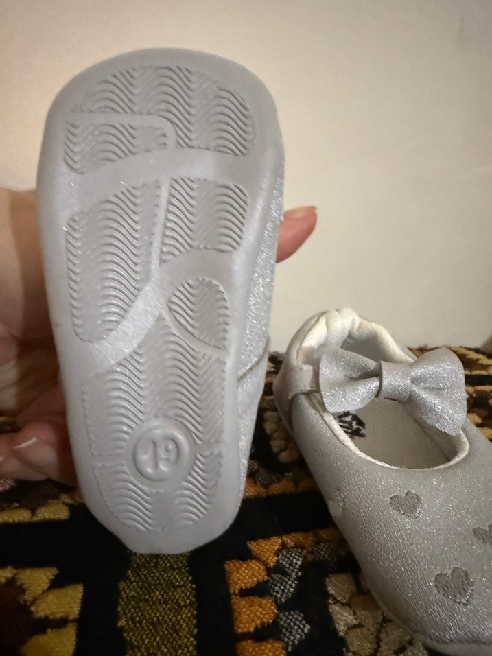 Kız Çocuk Gri Fiyonklu Nakışlı Babet - Görsel 3