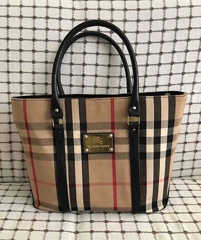 Burberry Bayan Kol Çantası