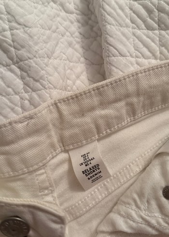 H&M Beyaz Mini Kadın Denim Şort
