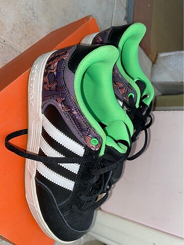 38 Beden adidas unisex varial low özel seri spor ayakkabı