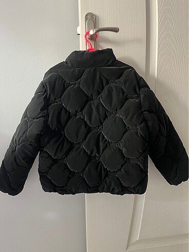 Zara Zara kapitone mont