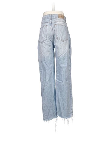 32 Beden Bershka Jean / Kot %70 İndirimli.