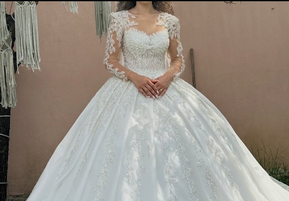 Parlak Beyaz Uzun Kollu Prenses Gelinlik - Görsel 4