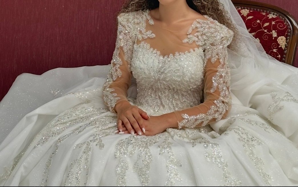 Parlak Beyaz Uzun Kollu Prenses Gelinlik - Görsel 2