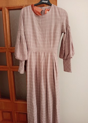 Bej Uzun Kollu Pilili Keten Elbise - Görsel 5