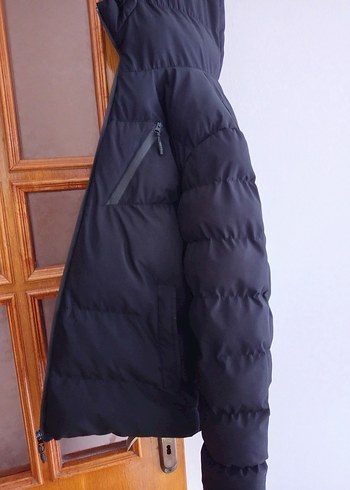 Erkek Siyah Kapüşonlu Kış Montu - Görsel 2