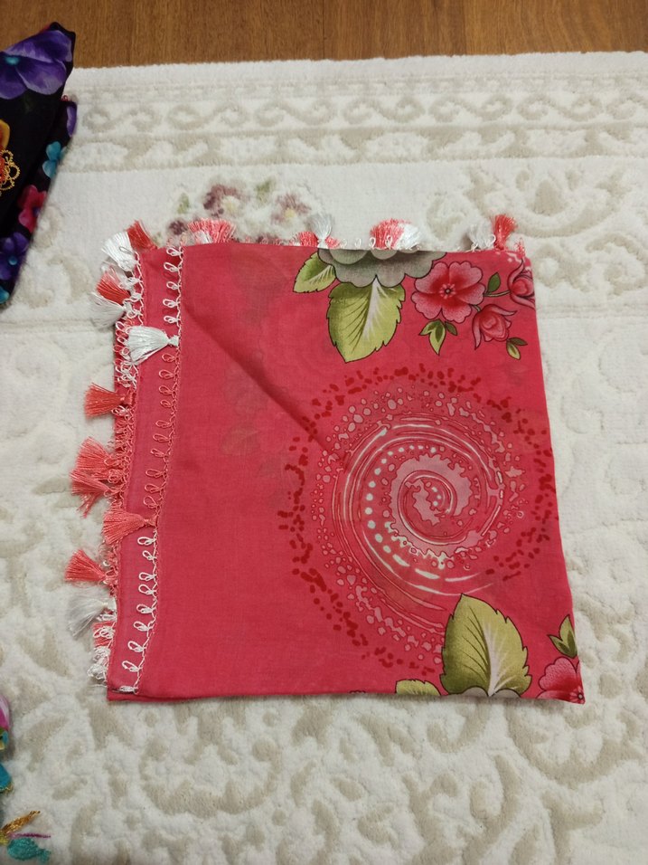 Dantel Detaylı Kırmızı Kadın Fular - Görsel 3