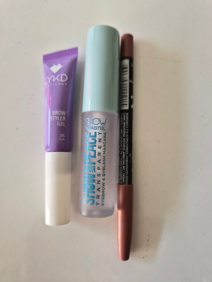 kaş sabitleyici ve dudak kalemi - Görsel 2