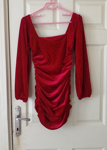 Uzun Kollu Kırmızı Midi Kadife Elbise - Görsel 2