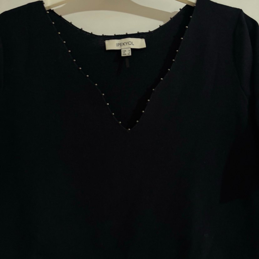 Siyah Süet V Yakalı Kadın Bluz - Görsel 2