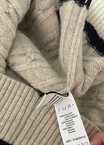 Nakışlı V Yaka Örgü Süveter - Görsel 8