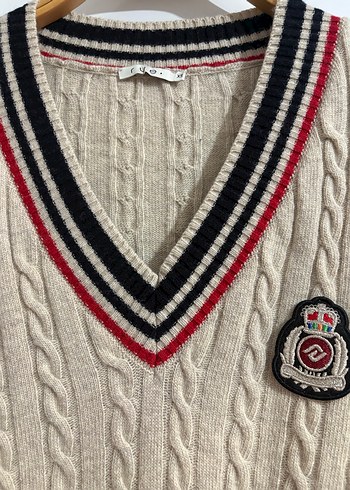 Nakışlı V Yaka Örgü Süveter - Görsel 5