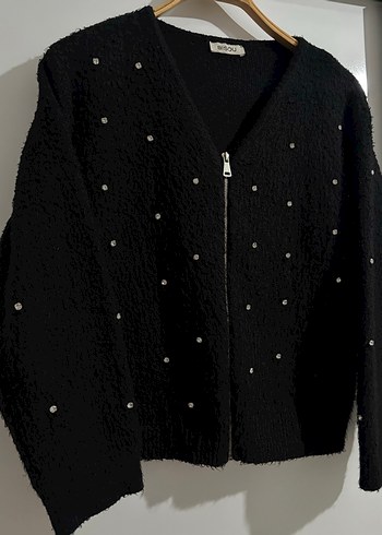 Taşlı V yaka Siyah Hırka - Görsel 6