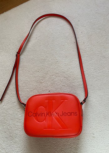 Calvin Klein Kırmızı Deri Kadın Çapraz Çanta - Görsel 2