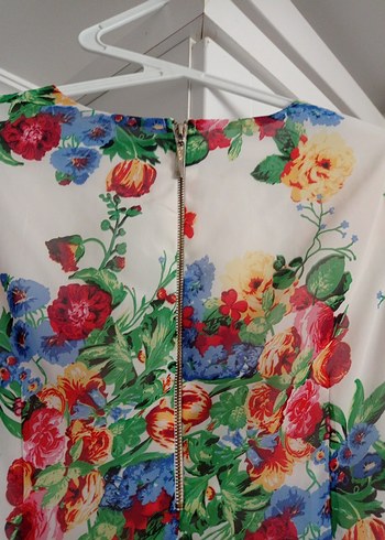 çiçekli elbise - Görsel 6