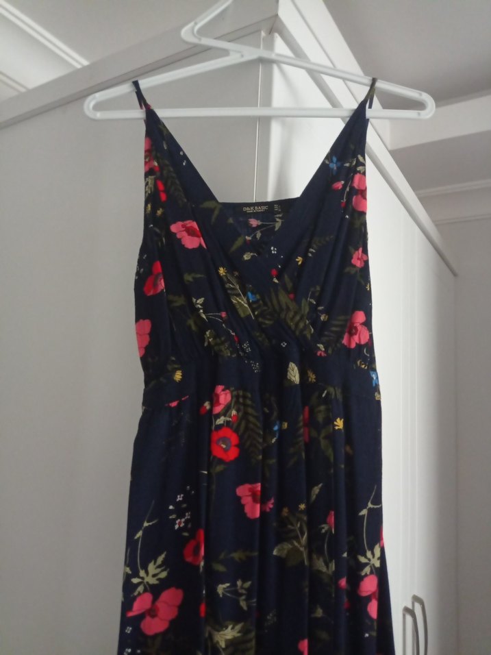 Çiçek Desenli Midi Askılı Elbise - Görsel 2