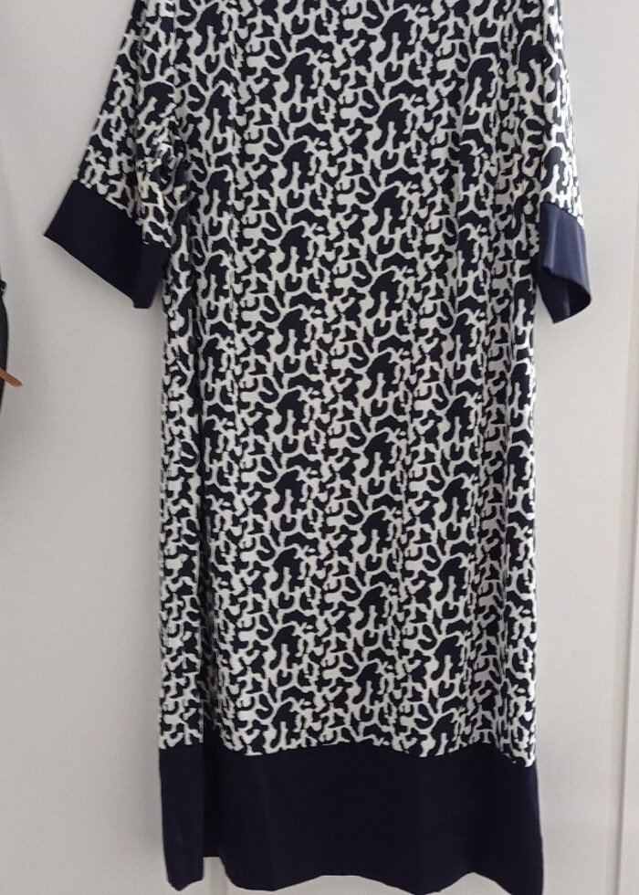 Şık saten anne elbisesi - Görsel 3