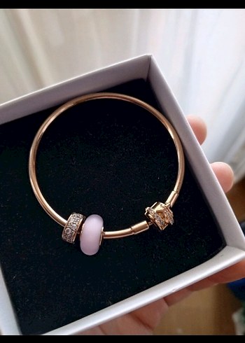 Pandora Bileklik charmlarıyla - Görsel 2