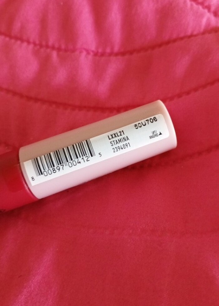 Nyx Professional Makeup lingerie xxl mat ruj - Görsel 3