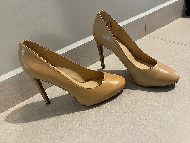 Nine West rugan- çok iyi durumda- nine west