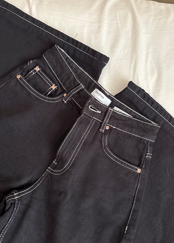 32 Beden siyah Renk Bershka siyah geniş paça pantolon